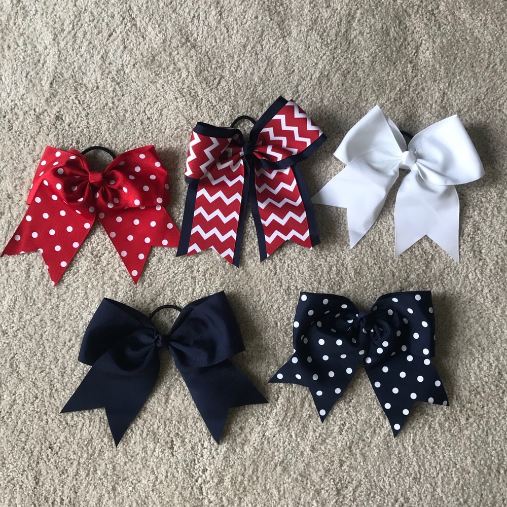 5 Cheer Bows